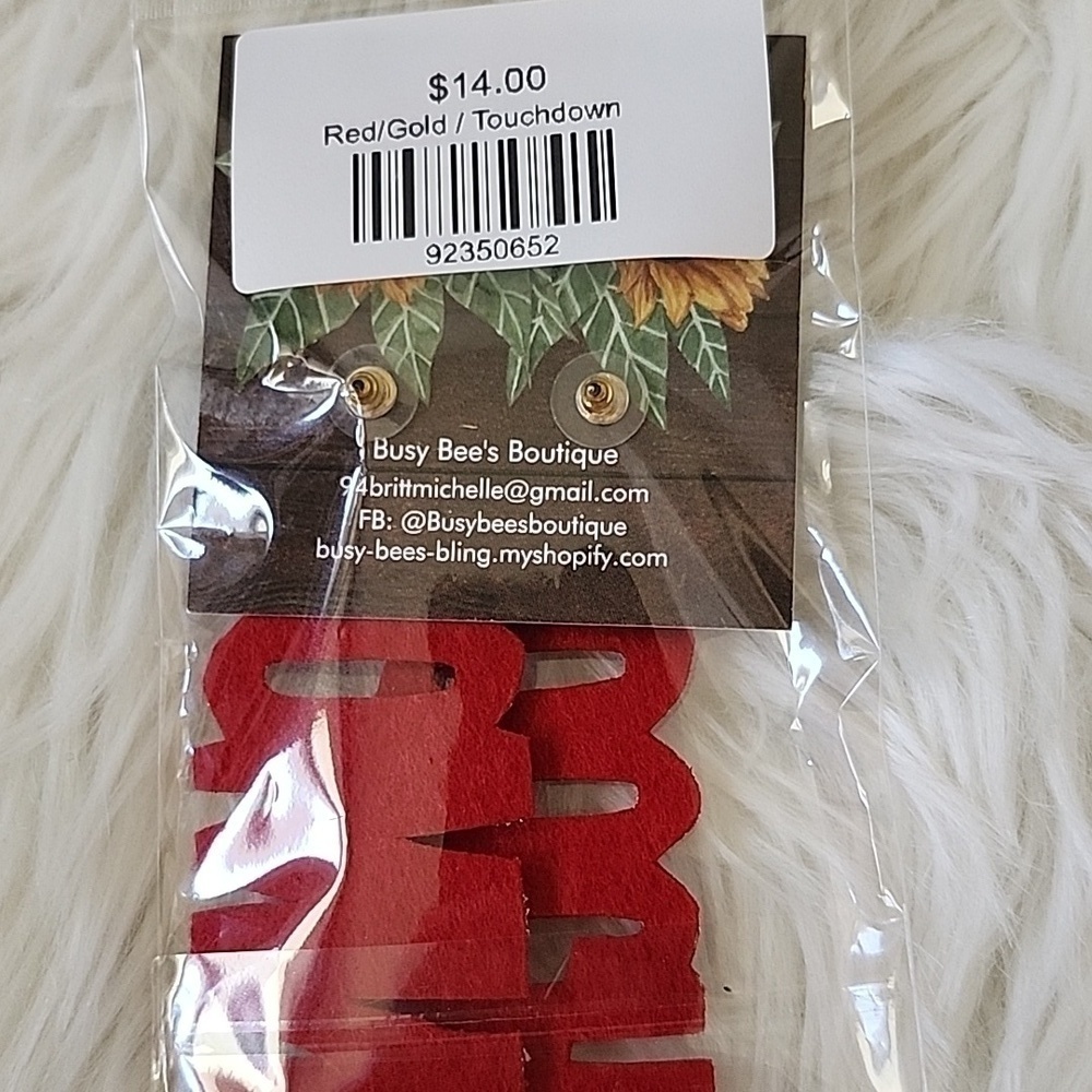 Kansas City Chiefs earrings, bracelet, and phone clip NWT - Picture 3 of 8